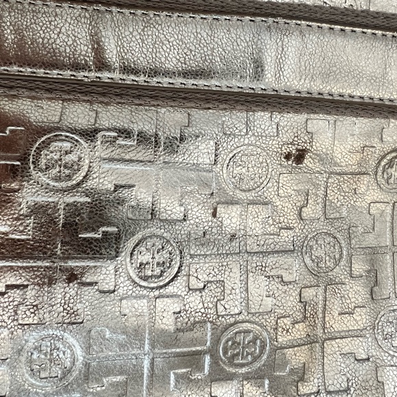 Tory Burch Golden Metallic Travel Tote Bag leather embossed logo lined - Picture 15 of 16